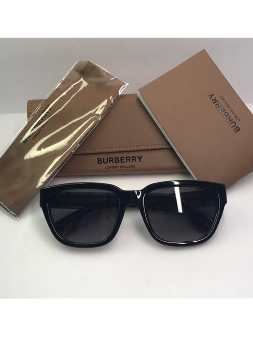 New Authentic Burberry Mammoth Grey Shaded Polarized Sunglasses BE4277 3757T3 - Picture 11 of 12